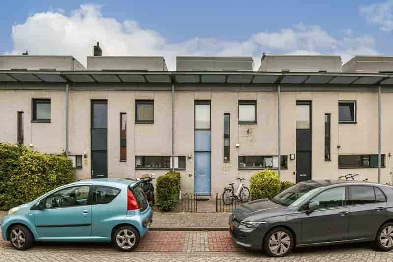 Moderne 5 Slaapkamers 2 Badkamers Huis te Koop Ouderkerk aan de Amstel