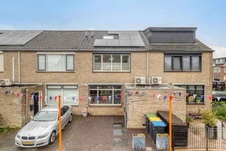 Eengezinswoning Bunschoten Spakenburg 4 slaapkamers tuin parkeren airco zonnepanelen
