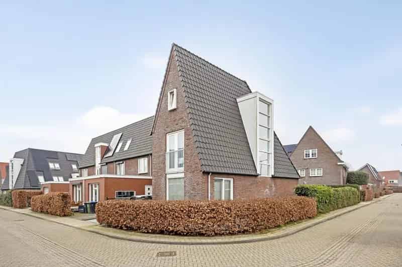 Hoekwoning Schuytgraaf 5 slaapkamers moderne keuken
