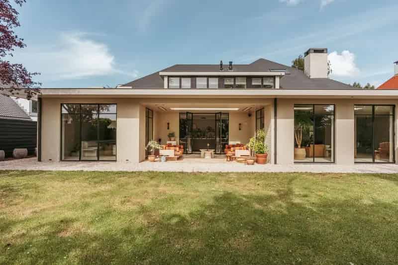 Luxe Gerenoveerde Villa te Koop Badhoevedorp