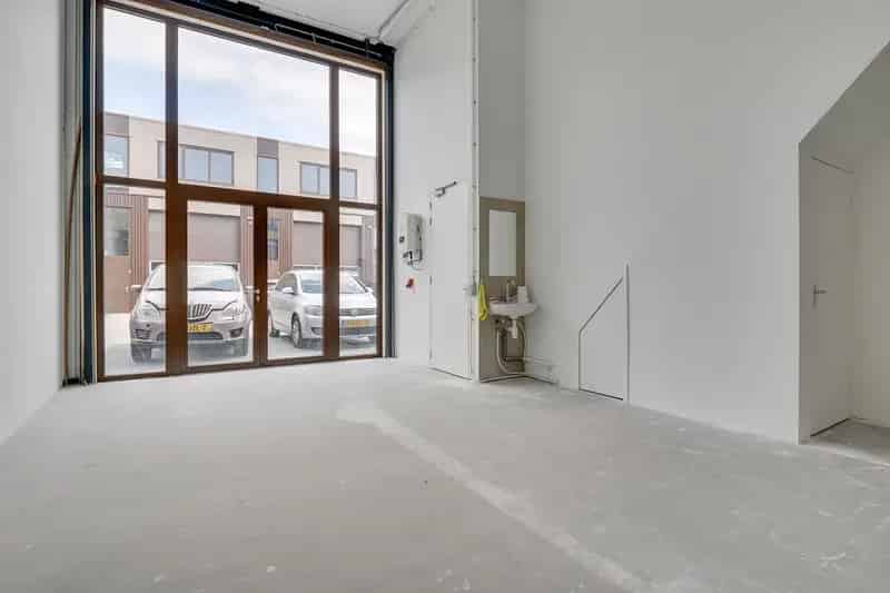 Bedrijfshal Utrecht | Zoek bedrijfshallen te huur: Overvliet 51 3545 NG Utrecht 
