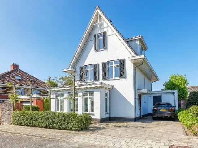 Vrijstaande woning Den Haag: Ruimte, Luxe & Comfort