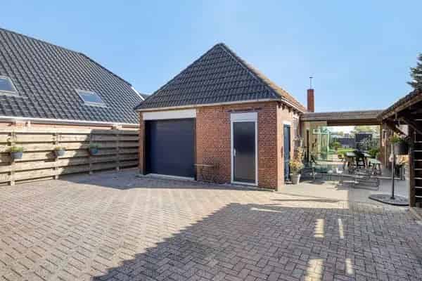 Vrijstaand huis Stadskanaal 4 slaapkamers 2 badkamers luxe keuken