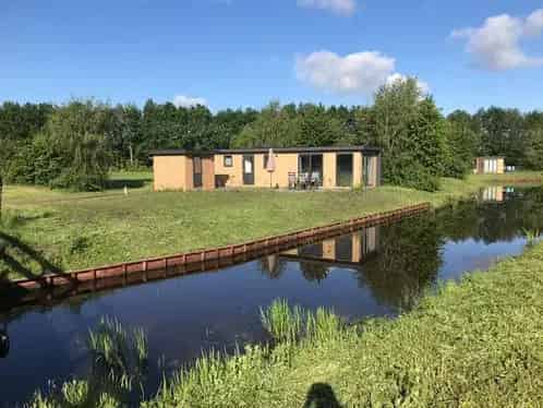 Recreatiewoning te Koop Aan Het Water Midwolda