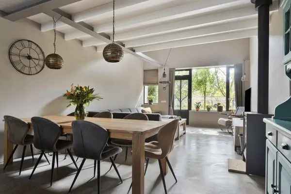 Gerestaureerd Dubbel Pand Ouwerkerk: Ruimte, Comfort en Rust