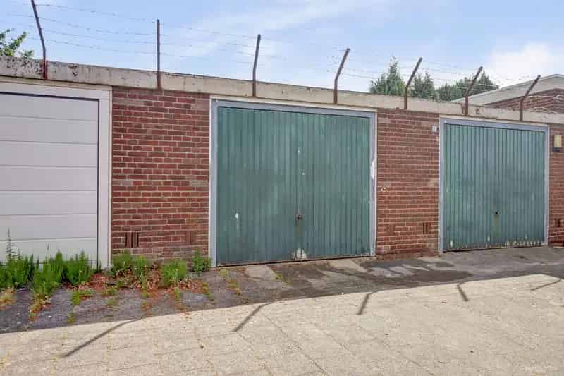 Garagebox te Koop Nijmegen Planetenbuurt 20m2