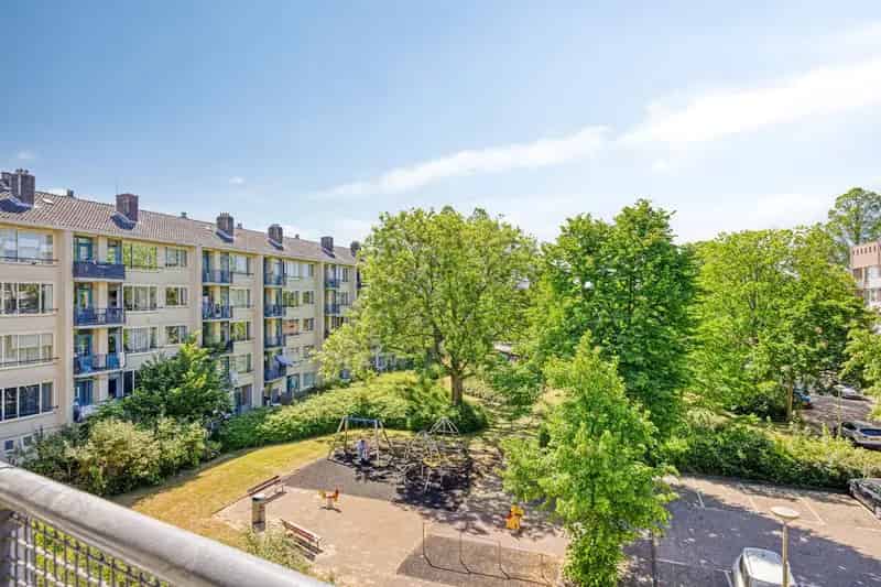 Gerenoveerd 4 Kamer Appartement Amsterdam Nieuw West 70m2