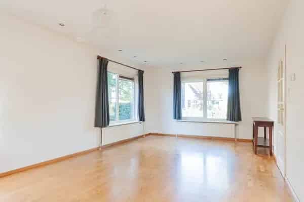 Vrijstaande woning ruime tuin Aalsmeer nabij centrum