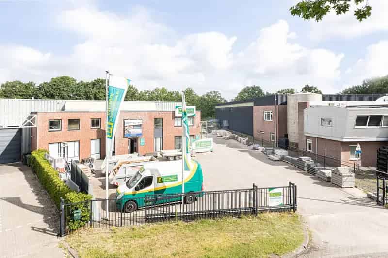 Bedrijfshal te huur Mierlo 1364m² Kantoor Showroom Opslag