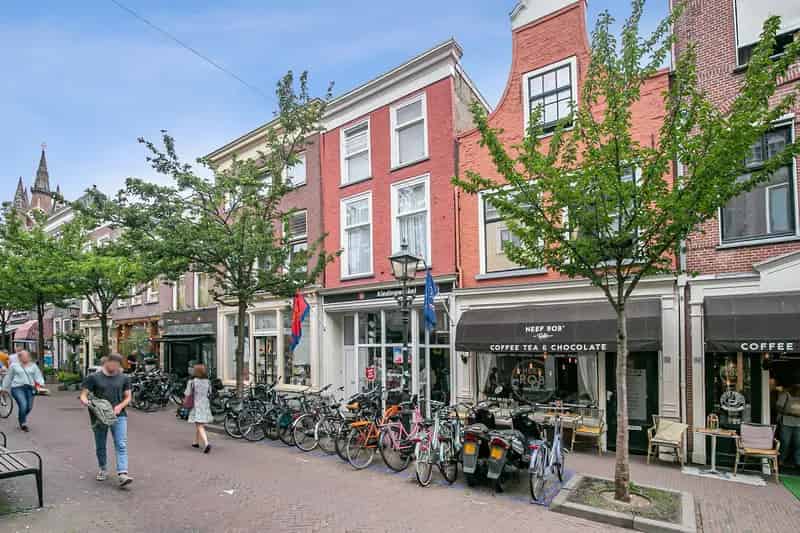 Winkel te koop Delft Centrum 80m2 Historisch Pand