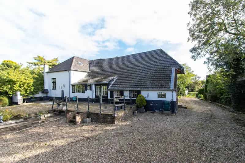 Woonboerderij Brakel Ruime woning met karakter