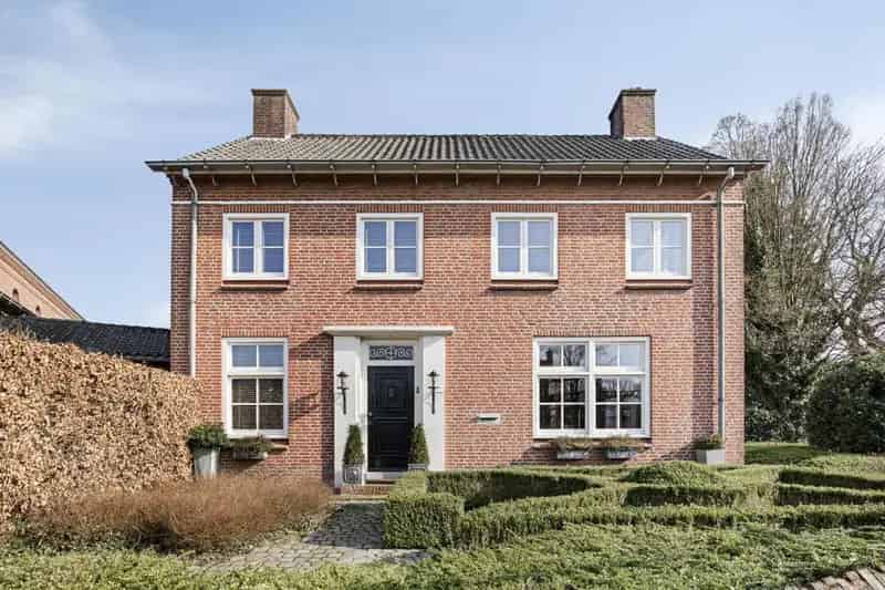 Royale Pastorie Huijbergen 4 slaapkamers Grote Tuin Garage