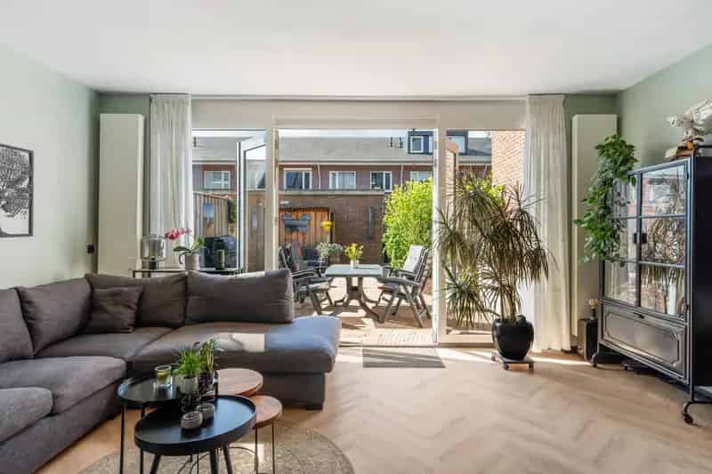 Luxe 5 Slaapkamer Eengezinswoning Hoogvliet