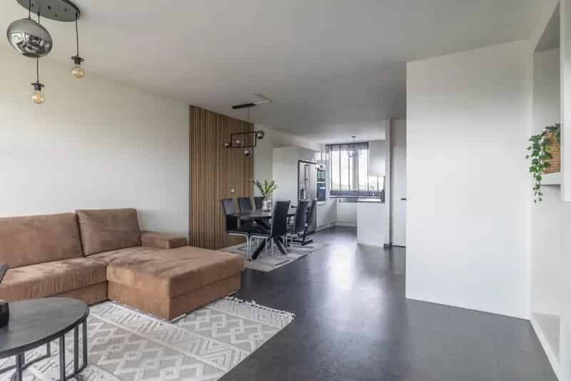 4 Kamer Appartement Nieuw West Amsterdam 99m2 Eigen Grond Balkon