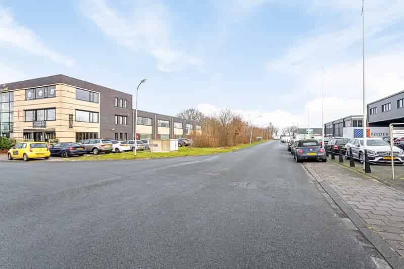Kantoorruimte te Koop of te Huur op Bedrijventerrein Leeksterveld Leek