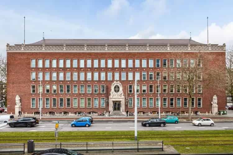 Kantoorruimte Rotterdam Centrum: Monumentaal Pand met Moderne Faciliteiten