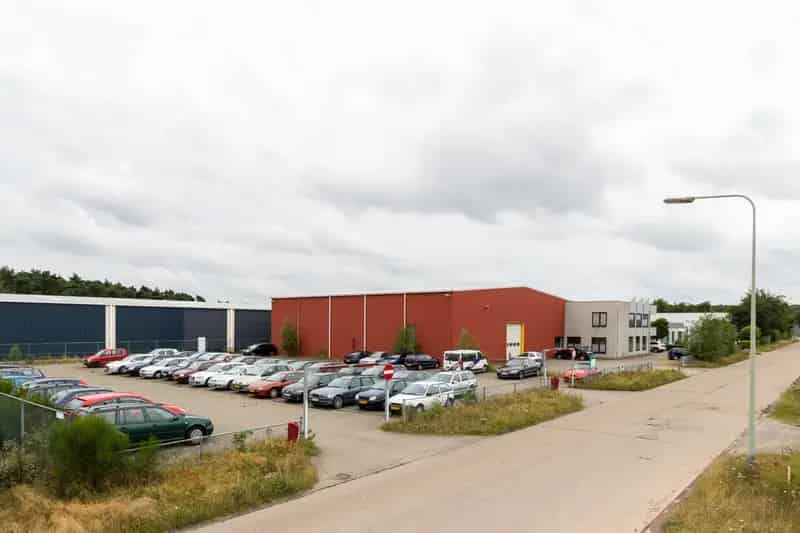 Bedrijfshal te Huur Herkenbosch 1048m² Kantoren Buitenterrein