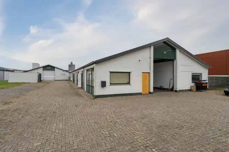 Bedrijfshal Emmeloord | Zoek bedrijfshallen te koop: Havenstraat 7 8304 AG Emmeloord 