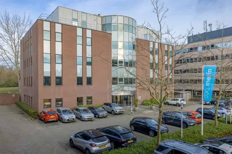 Kantoorruimte te huur Diemen 1438m²  Modern gerenoveerd