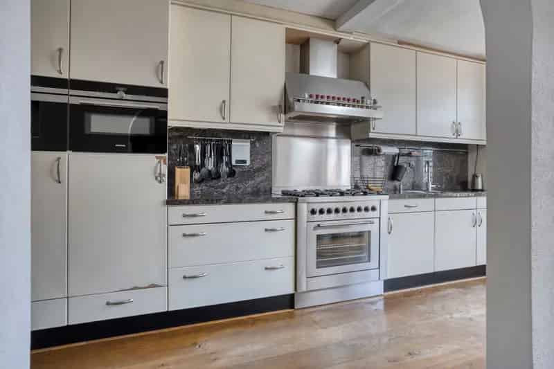 Huis te koop Oss: Ruime hoekwoning met 3 slaapkamers en garage