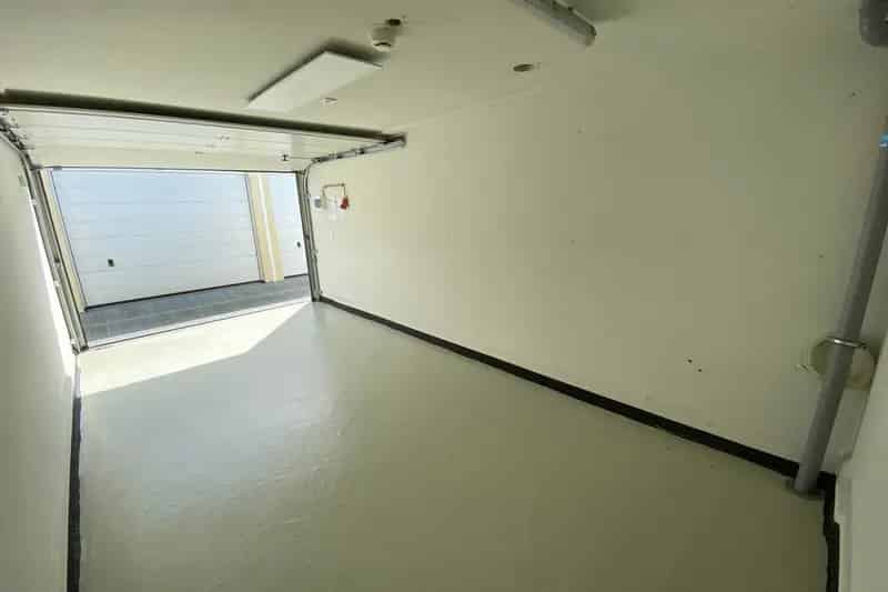 Garagebox Den Haag te Koop 18m2  Beveiligd Opslag
