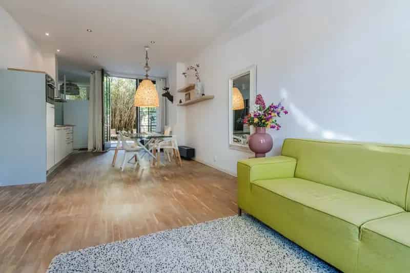 Amsterdam 2-kamerappartement te koop: Instapklaar met stadstuin