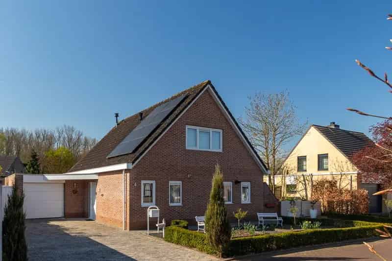 Vrijstaande woning Hulst 4 slaapkamers garage tuin zonnepanelen