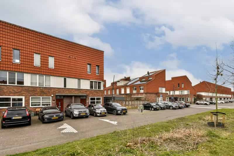 Huis te koop Assendelft 4 slaapkamers grote tuin