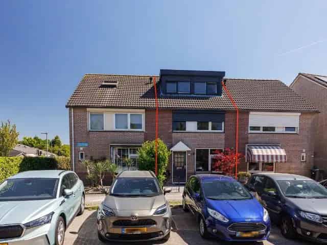 Ruime 5-kamer woning te koop Almere Muziekwijk