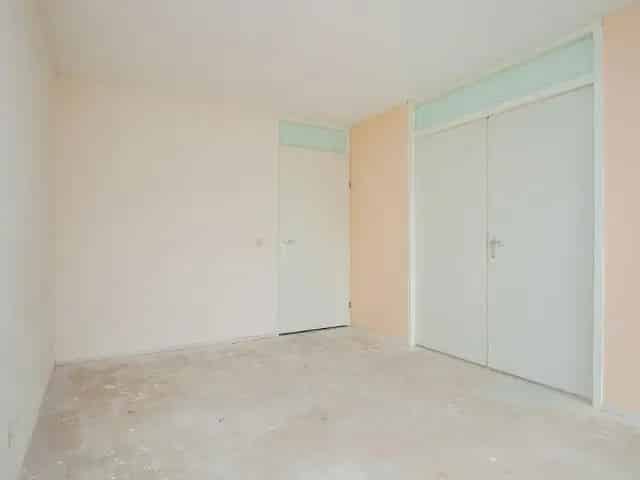 Te huur: Ruime woning met 2 slaapkamers en parkeerplaats