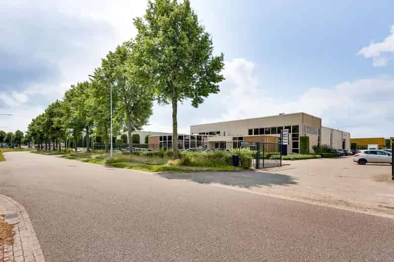 2475 m2 Bedrijfsruimte te Koop Weert Kantoor Showroom Opslag