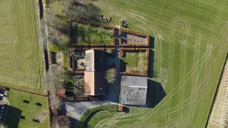 Woonboerderij met 2 Woon Eenheden en Ruime Tuin