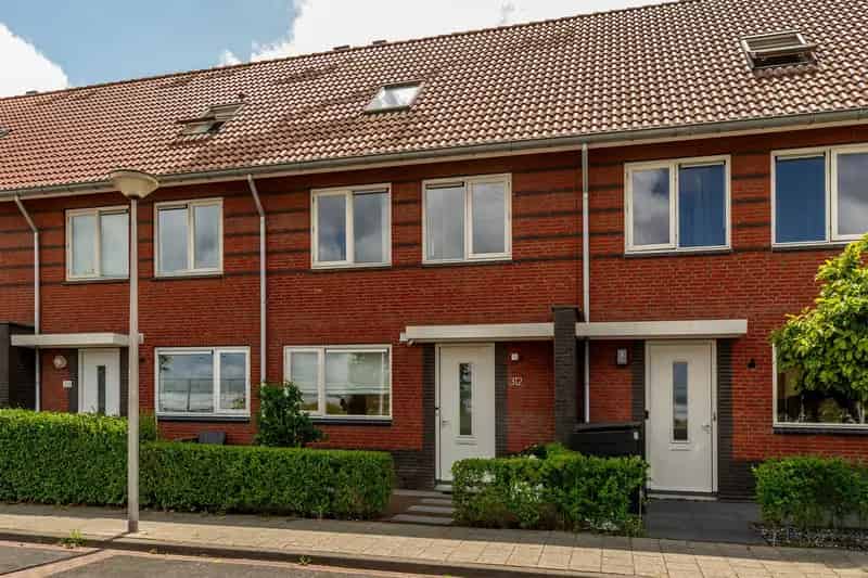 Huis te koop Rhoon: Modern gerenoveerd, 3 slaapkamers, luxe badkamer