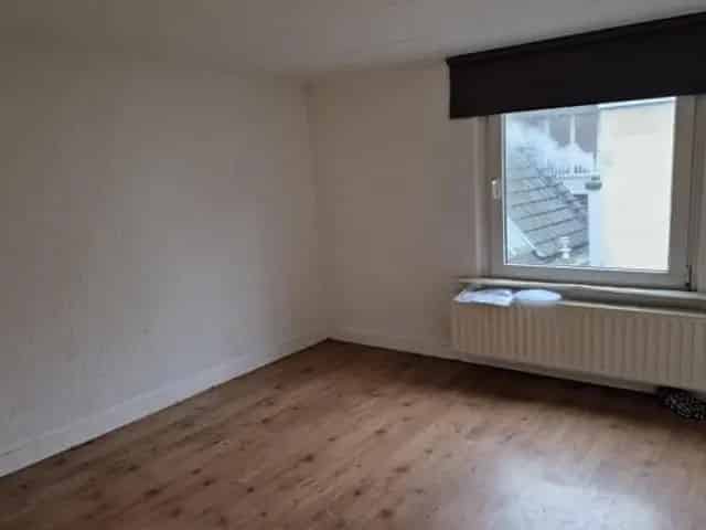 Kamer Heerlen Saroleastraat: Centrale Ruimte per Direct Beschikbaar