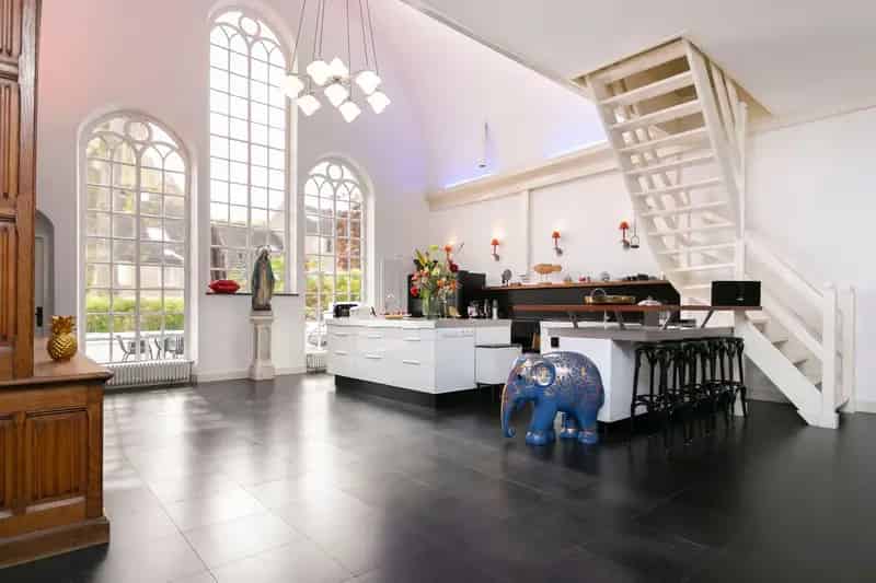 Gemeentelijk Monument: Gerenoveerde Kerk te Nijmegen - Wonen en Werken