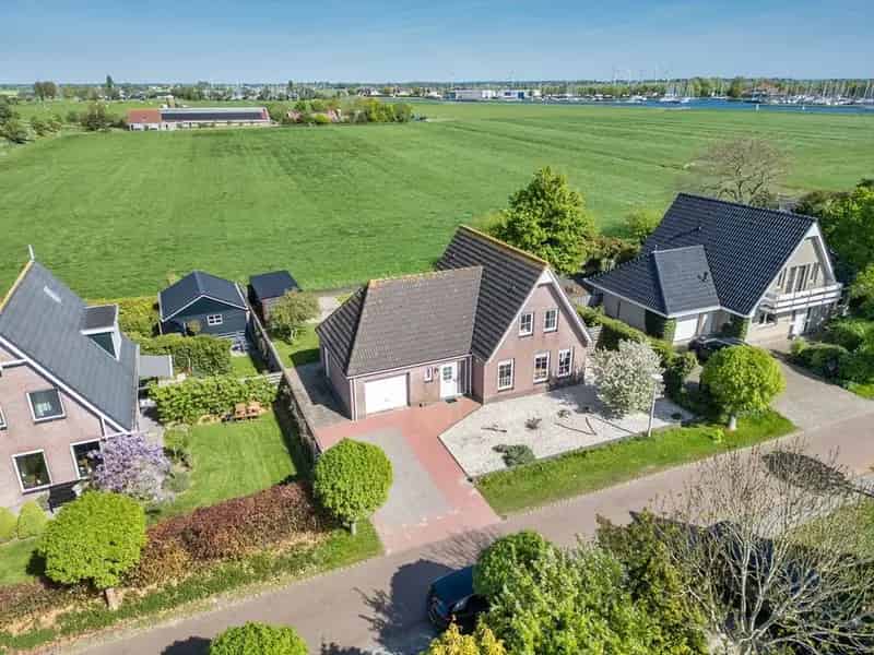 Riante 5 Slaapkamer Vrijstaande Woning Stavoren