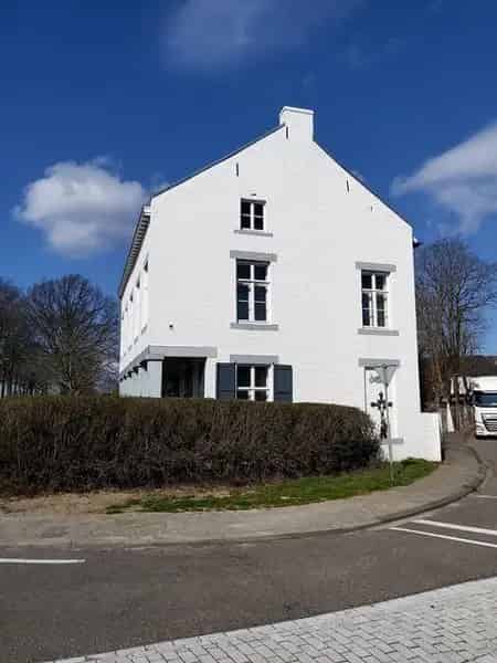 Monumentaal herenhuis Cadier en Keer nabij Maastricht