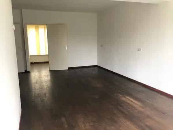 Huis Newtonplein Eindhoven: Benedenwoning met Tuin