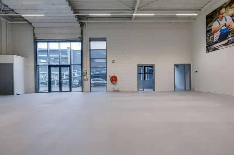 Bedrijfshal te Huur Barneveld 680m² Kantoor 250m² A1 A30