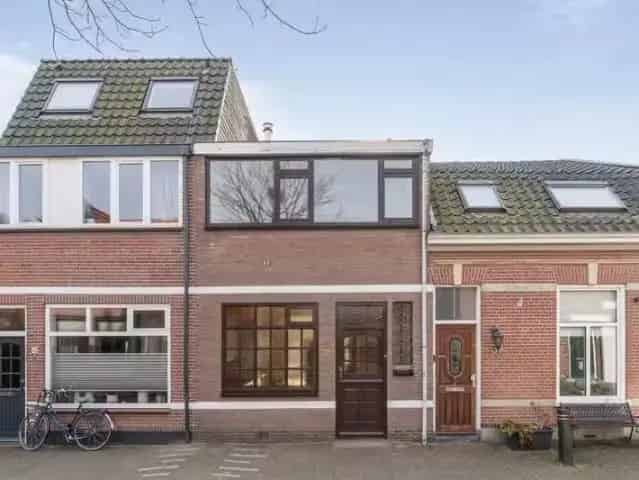 Tussenwoning Heemstede: Uitgebouwde Woonkamer, Tuin en Mogelijkheid tot Uitbouw