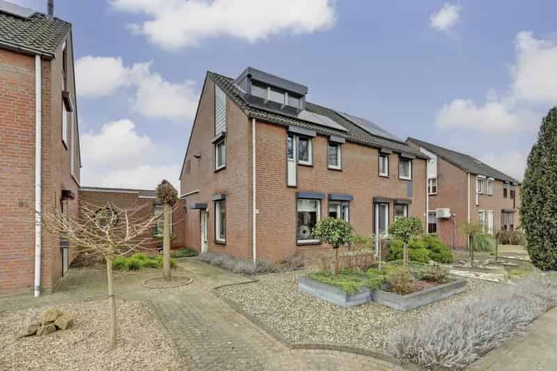 Ruime 4 Slaapkamer Kapwoning met Tuin en Garage Energielabel A