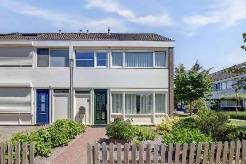 Ruime Hoekwoning 4 Slaapkamers Goes