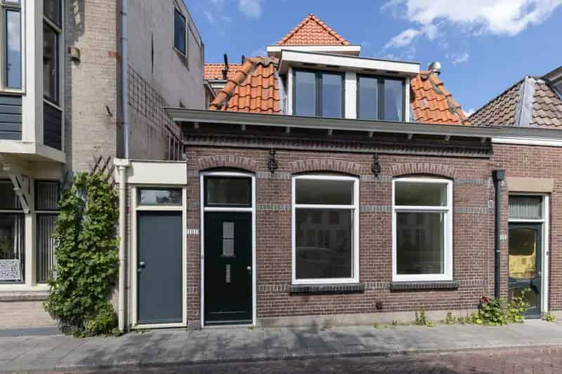 Huis te koop Oudegracht Weesp: Charmante Stadswoning met Energielabel A+