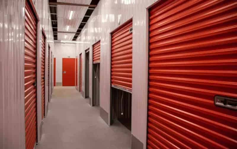 Self Storage Alphen aan den Rijn Opslagboxen en Zeecontainers