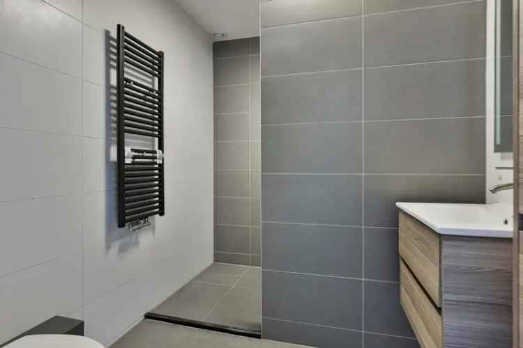 Tussenwoning Bergschenhoek 4 kamers 118m2