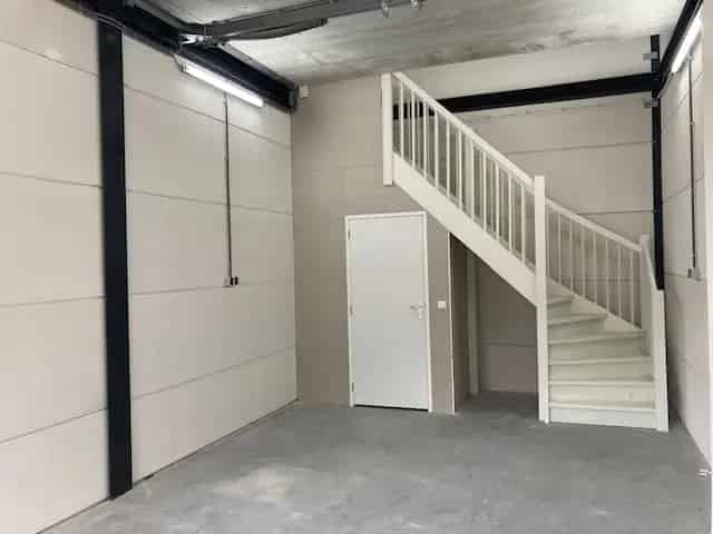Bedrijfshal te koop Alphen aan den Rijn 64m2