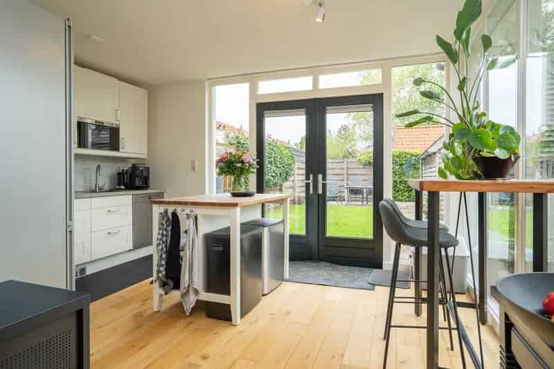 Sfeervolle Tussenwoning met Moderne Gemakken 4 slaapkamers