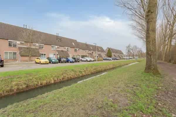 Te huur Moderne Tussenwoning Hoofddorp