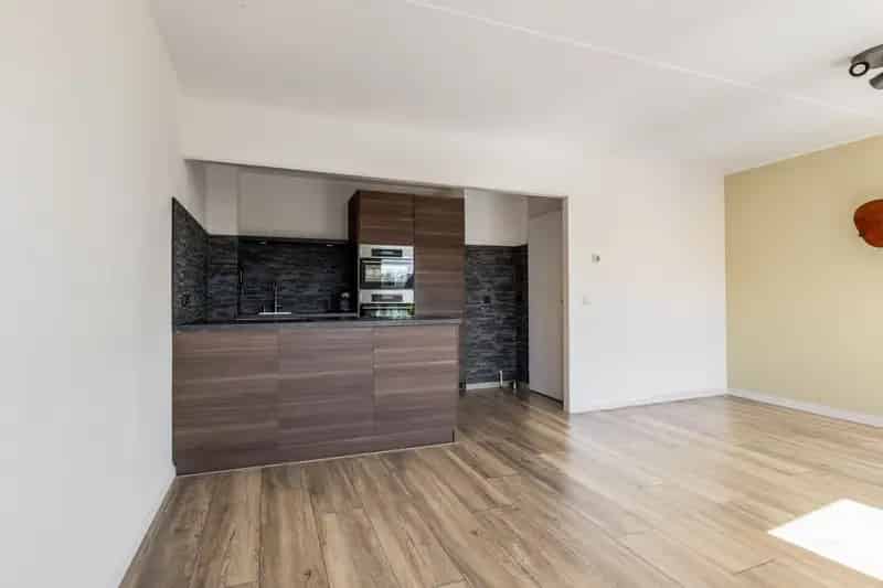 3-kamer appartement Beverwijk Centrum - Nabij NS, Strand en Winkels