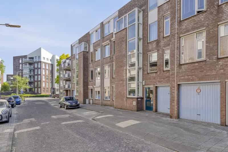 Appartement Oss Centrum: Ruim 2 Slaapkamers, Balkon & Parkeerplaats